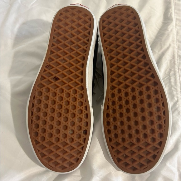 Vans women’s size 6 black sneakers with iridescent colored squares. - Picture 4 of 5